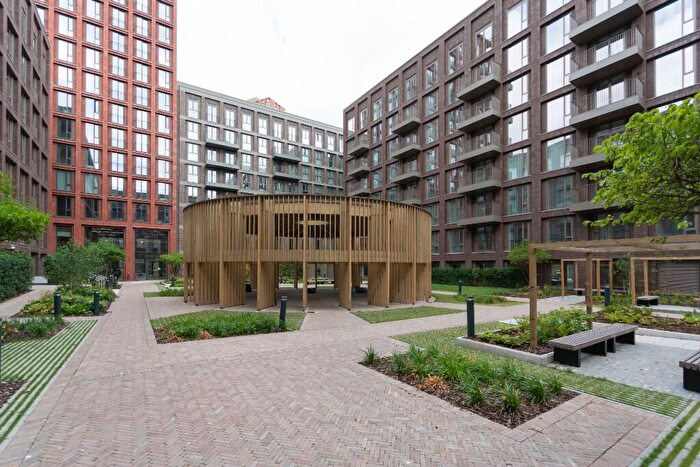 3 Bedroom Apartment To Rent In Bromsgrove Street, Birmingham, B5