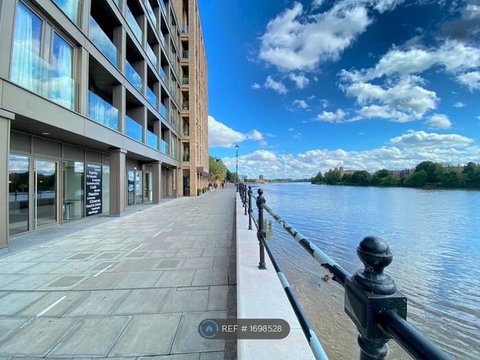 2 Bedroom Flat To Rent In Queens Wharf, London, W6
