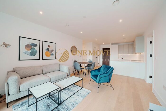 2 Bedroom Flat To Rent In Hive House, Capital Interchange Way, Brentford, Greater London, TW8