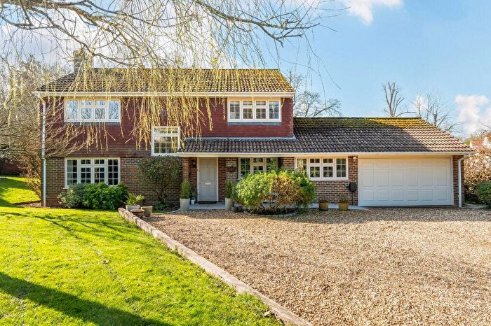 4 Bedroom Detached House For Sale In Froyle Lane, South Warnborough, RG29