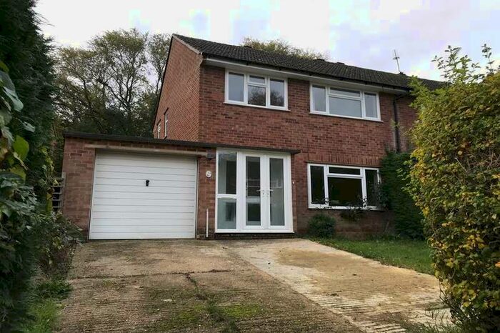 3 Bedroom Semi-Detached House To Rent In Sheepfold Lane, Amersham, HP7