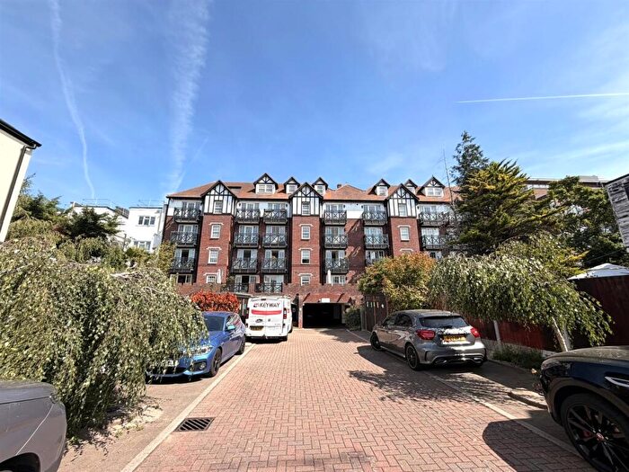 2 Bedroom Flat To Rent In Southside, - Leigh Road, Leigh On Sea, SS9