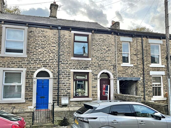 2 Bedroom Terraced House For Sale In Pikes Lane, Glossop, SK13