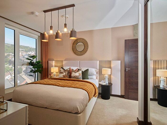 1 Bedroom Flat For Sale In Caxton Square, Wood Green, N22