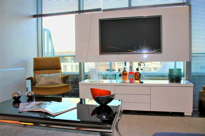 2 Bedroom Flat To Rent In City Road, London EC1V