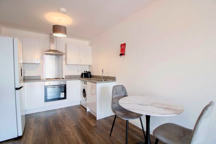 1 Bedroom Flat To Rent In Park Residence, Holbeck, Leeds, LS11