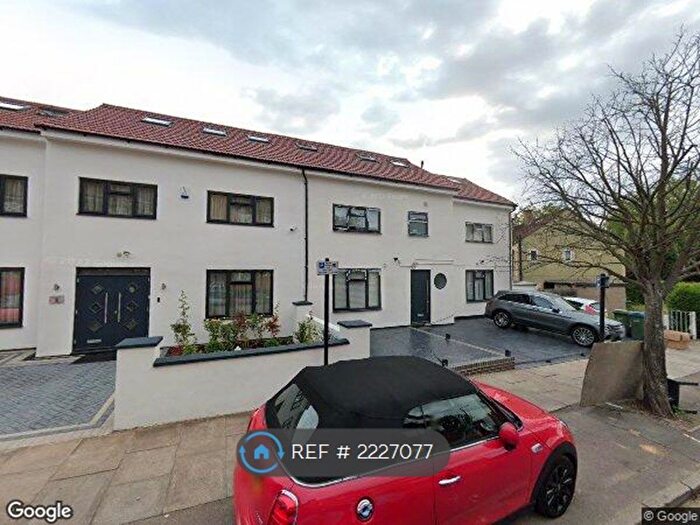 4 Bedroom Studio To Rent In Brook Lane, London, SE3