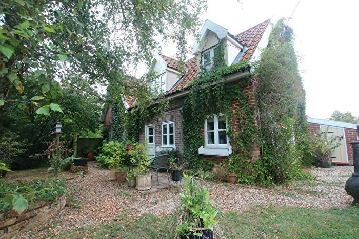 2 Bedroom Cottage For Sale In Gosbeck Road, Helmingham, Stowmarket, Suffolk, IP14