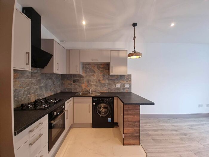 1 Bedroom Flat To Rent In Mayes Road, Wood Green, N22