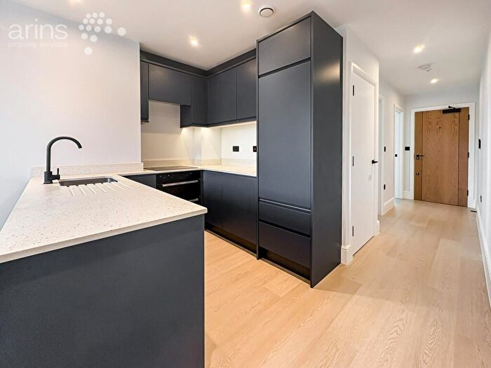 2 Bedroom Apartment For Sale In Station Road, Reading, RG1
