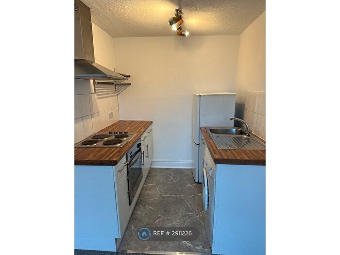 1 Bedroom Flat To Rent In Viewfield Place, Perth, PH1