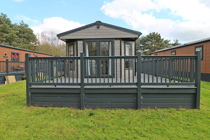 2 Bedroom Mobile Home For Sale In Newland, Epworth, DN9