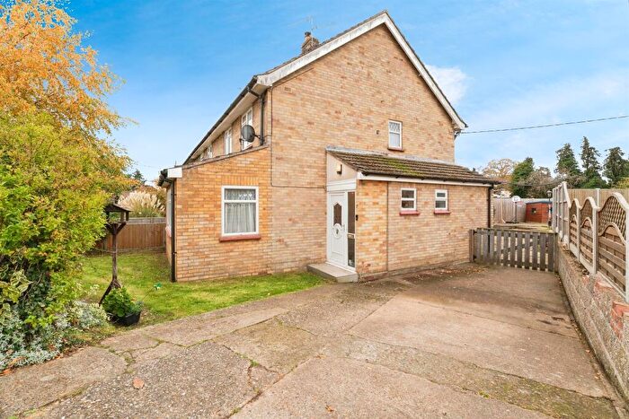 3 Bedroom Semi-Detached House For Sale In Caslon Close, Fakenham, NR21