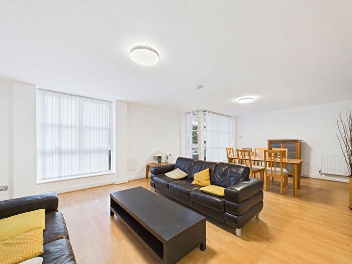 2 Bedroom Flat To Rent In Barrier Point Road, London, E16