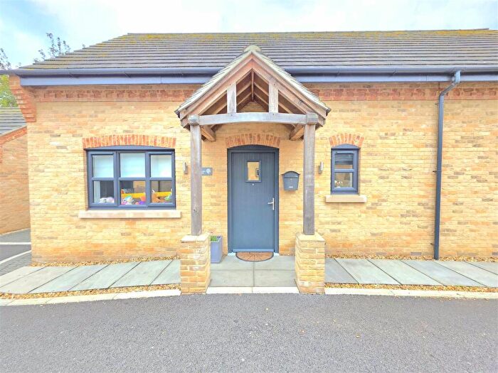 3 Bedroom Detached Bungalow For Sale In Orchard Close, Crowland, PE6