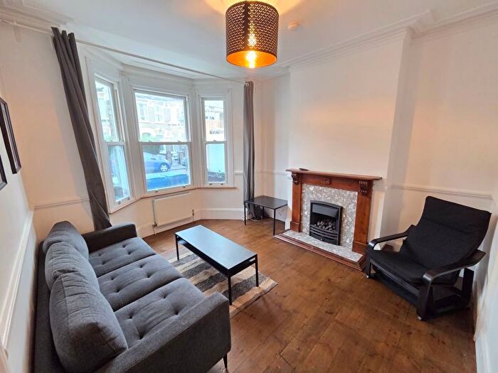 4 Bedroom Terraced House To Rent In Elcot Avenue, Peckham, London, SE15