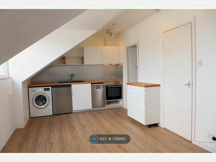 1 Bedroom Flat To Rent In Stockleigh Road, St. Leonards-On-Sea, TN38