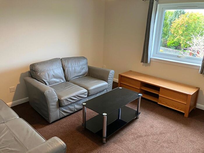 2 Bedroom Flat To Rent In Gladstone Place, Woodside, Aberdeen, AB24