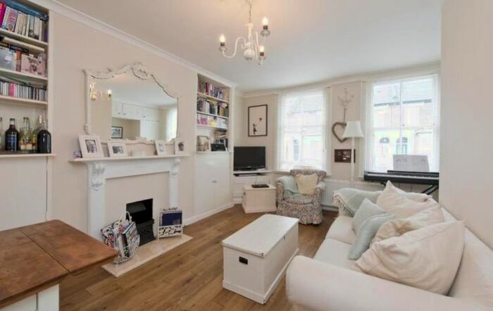 1 Bedroom Flat To Rent In Irving Road, London, W14