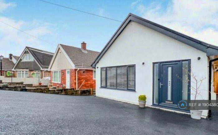 3 Bedroom Bungalow To Rent In Heol Eirlys, Swansea, SA6
