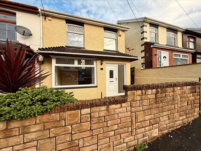 4 Bedroom Semi-Detached House For Sale In Wood Street, Porth, CF39