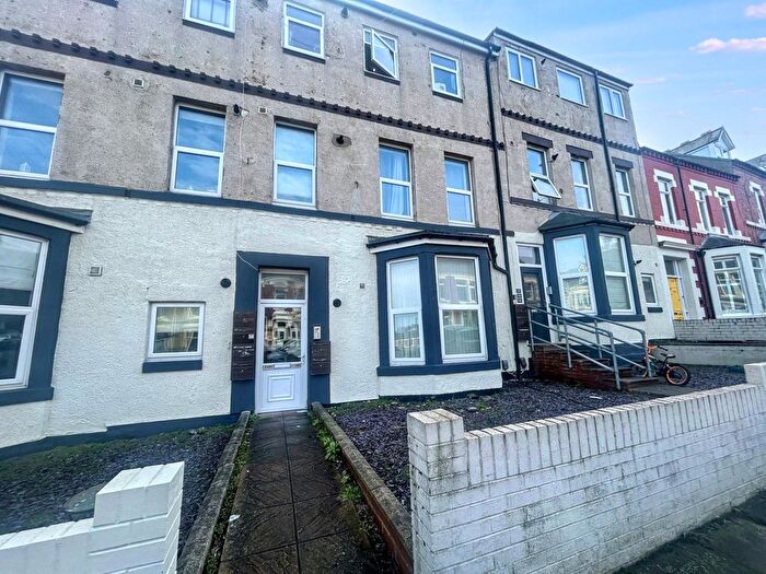 2 Bedroom Flat To Rent In North Parade, Whitley Bay, NE26