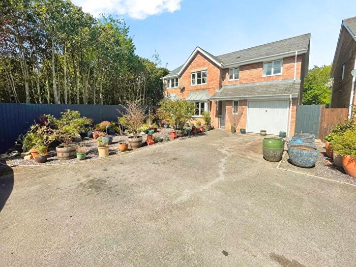 6 Bedroom Detached House For Sale In Llys Eglwys, Bridgend, CF31