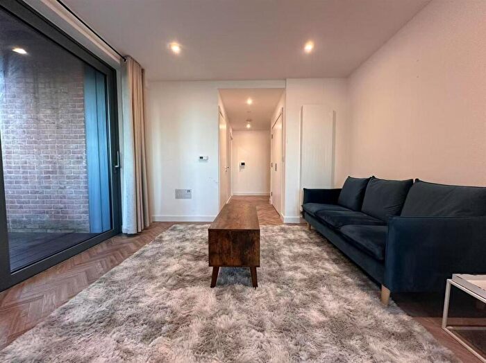 1 Bedroom Apartment To Rent In River Apartments, Three Waters, E3