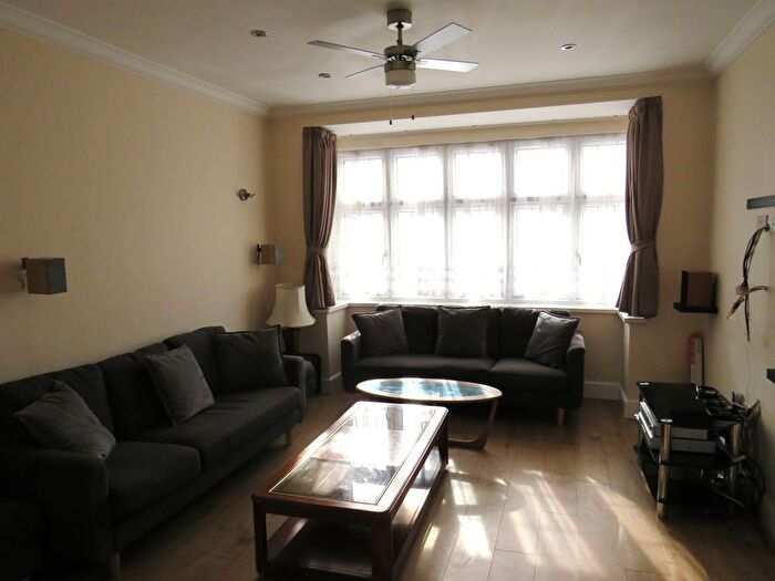 3 Bedroom Semi-Detached House To Rent In Eldon Avenue, Hounslow, TW5