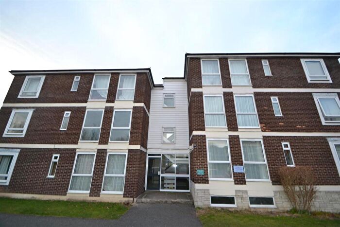 2 Bedroom Flat To Rent In Bilbao Court, Andover, SP10