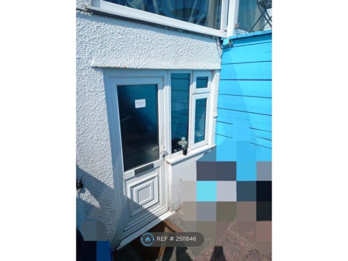 1 Bedroom Flat To Rent In Goodrington, Paignton, TQ4