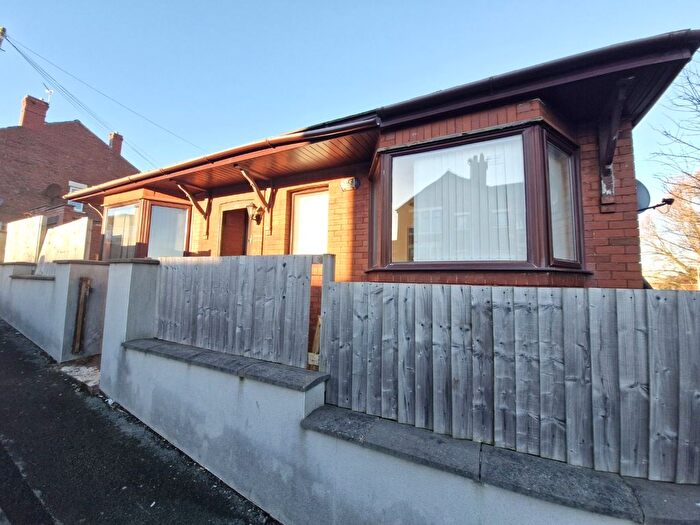 2 Bedroom Bungalow To Rent In Broughton Avenue, Blackpool, FY3