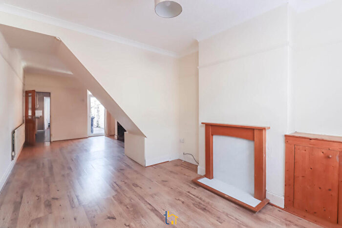 2 Bedroom Terraced House To Rent In Dunton Street, Leicester, LE3