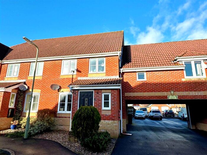 3 Bedroom Terraced House For Sale In Oak Coppice Road, Whiteley, PO15
