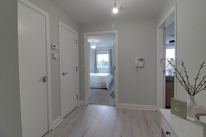 1 Bedroom Flat For Sale In Parkhouse Court, Hatfield, Hertfordshire, AL10