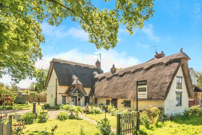3 Bedroom Detached House For Sale In The Moor, Carlton, Bedford, Bedfordshire, MK43