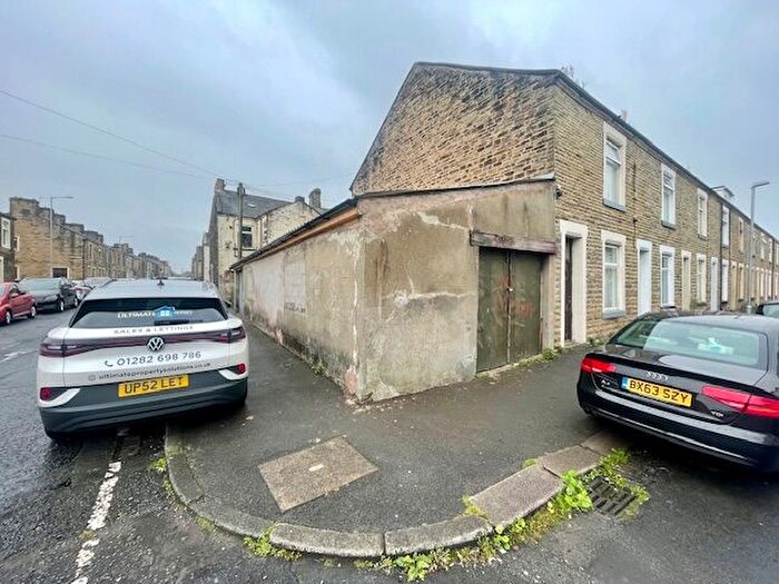 Garage / Parking To Rent In Fleet Street, Nelson, BB9
