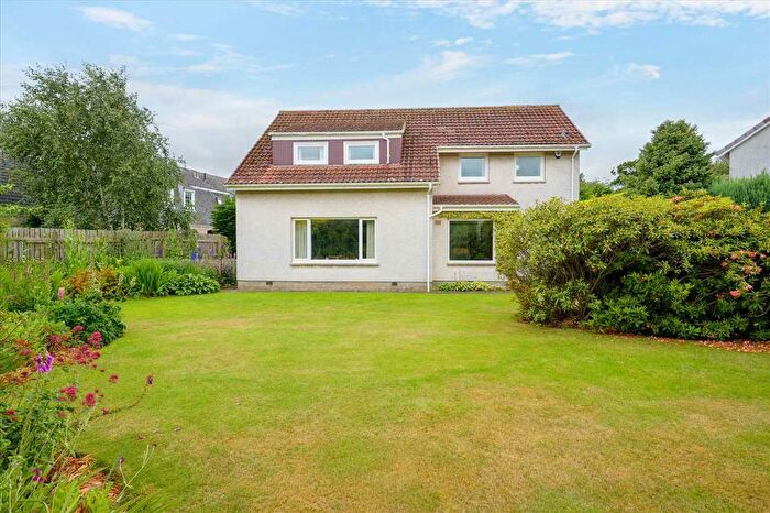 4 Bedroom Detached Bungalow For Sale In The Knowe, Dalgety Bay, KY11