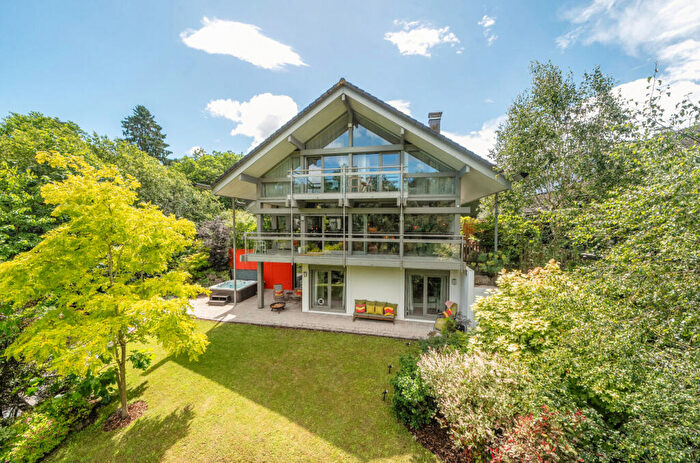 7 Bedroom Detached House For Sale In Woodside, Chilworth, Southampton, Hampshire, SO16