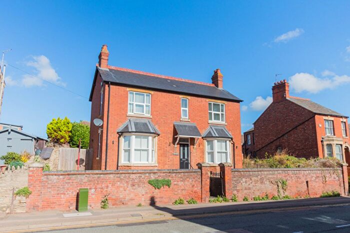 4 Bedroom Detached House For Sale In Station Road, Irthlingborough, NN9