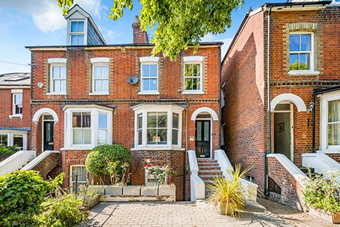 2 Bedroom Flat To Rent In Elm Road, Winchester, SO22