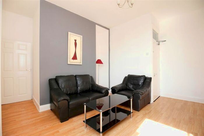 1 Bedroom Flat To Rent In Eastbourne Avenue, Gateshead, Tyne And Wear NE8