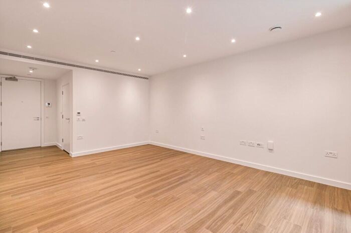 Studio To Rent In Nine Elms Lane, London, SW11