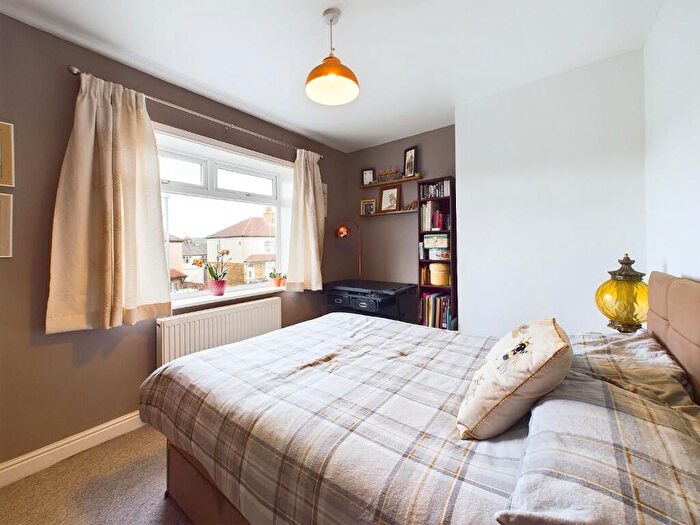 2 Bedroom Semi-Detached House For Sale In Glenside Road, Shipley, BD18