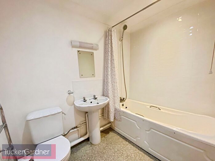 1 Bedroom Flat To Rent In Wedgewood Drive, Cambridge, CB1