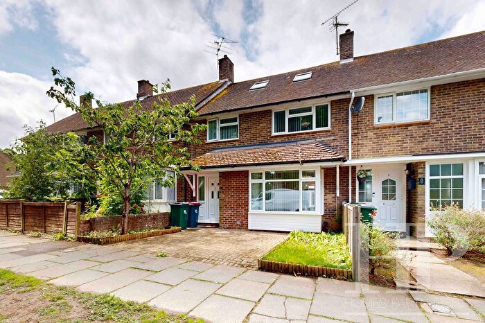 4 Bedroom Terraced House To Rent In Worcester Road, Crawley, RH10