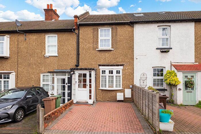 2 Bedroom Terraced House For Sale In Malden Road, Cheam, Sutton, SM3