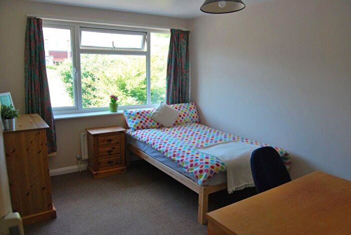 1 Bedroom Terraced House To Rent In Rooms Available - Bed Student Home - Headcorn Drive, Canterbury, CT2