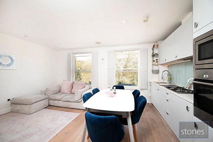 2 Bedroom Flat For Sale In Iverson Road, London, NW6