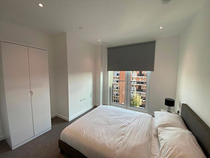 2 Bedroom Apartment To Rent In Georgette Apartments, The Silk District, E1